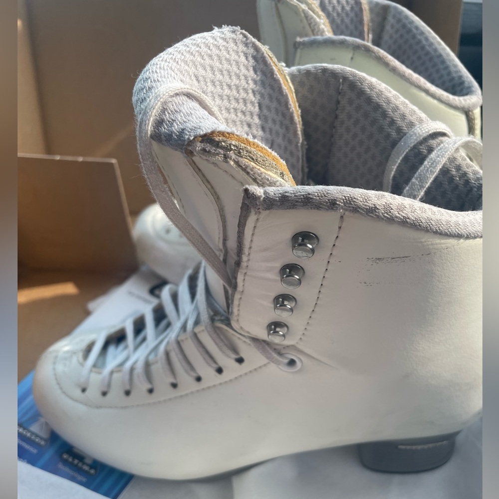 JACKSON girls/women’s 6.5 wide 6.5w white debut figure skating boots skates - Picture 2 of 9